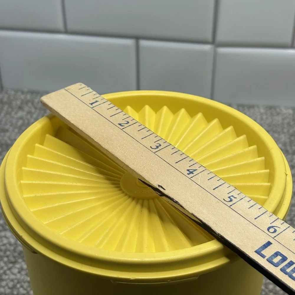 Vintage 1970's Tupperware Yellow Round Nesting‎ Canister 7 In Tall